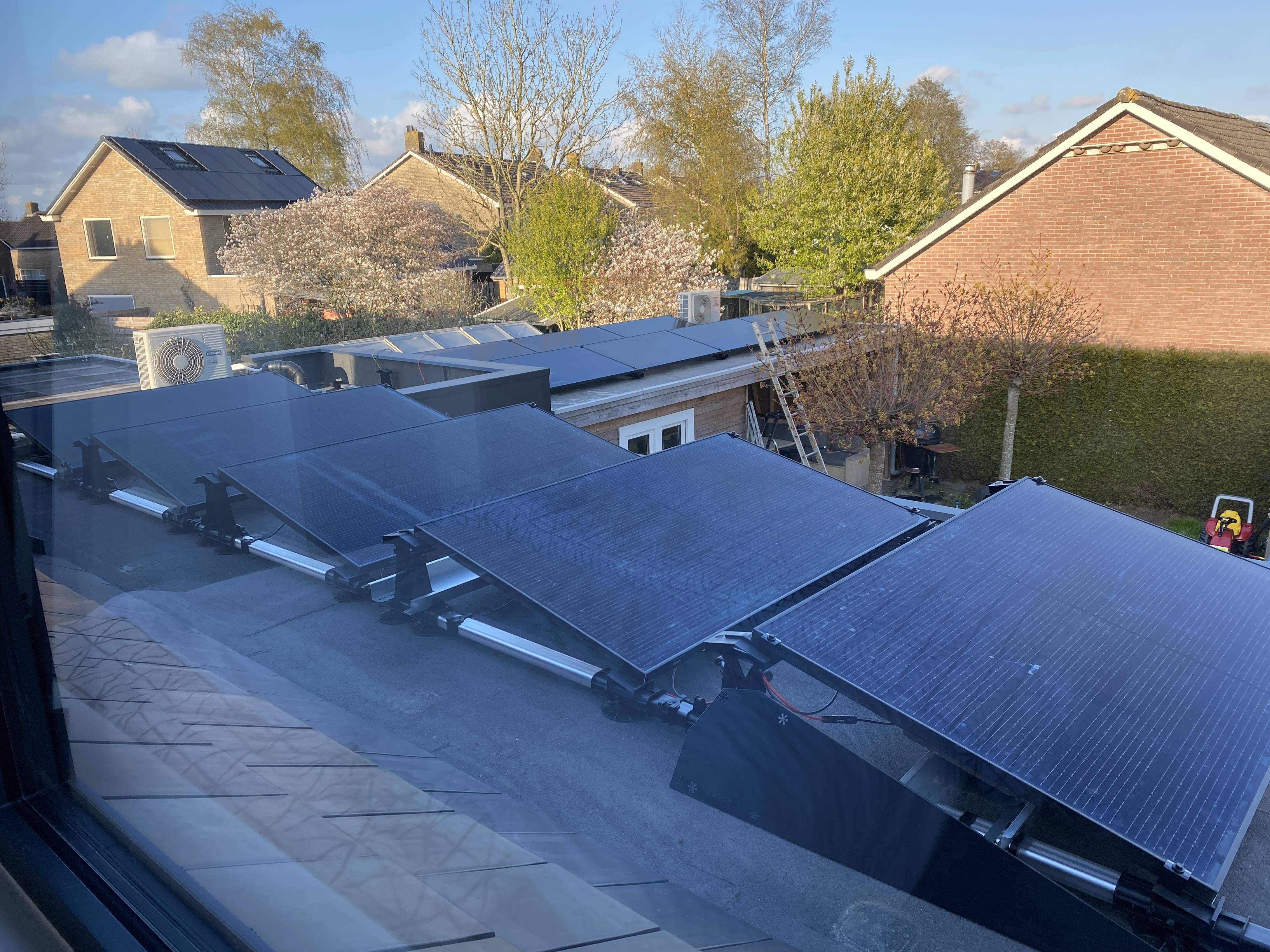 Afbeeldingslocatie: https://tweakers.net/i/tqQeLAFk_5gLEtv0OmGtos8tLgM=/full-fit-in/4920x3264/filters:max_bytes(3145728):no_upscale():strip_icc():fill(white):strip_exif()/f/image/NN0FsYpmMEIf5Z6mL3LubkqZ.jpg?f=user_large