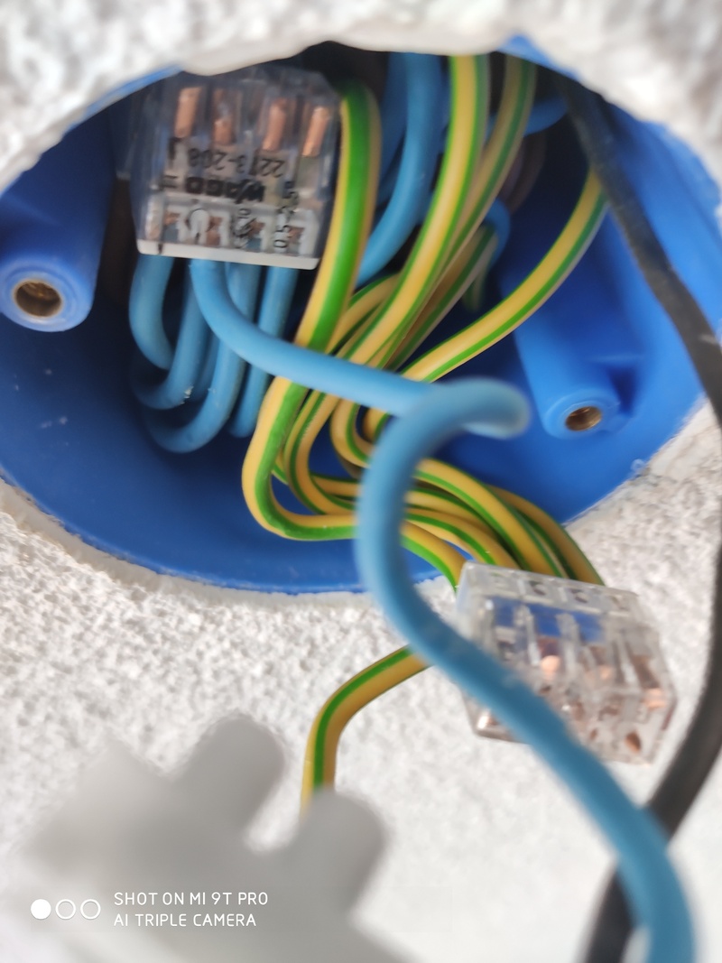 Afbeeldingslocatie: https://tweakers.net/i/tqW6wDulKIUSv0Ev8Fbu0JqBkrQ=/800x/filters:strip_icc():strip_exif()/f/image/2LXL6gLDJzmqr4c3Hhwl1fCG.jpg?f=fotoalbum_large