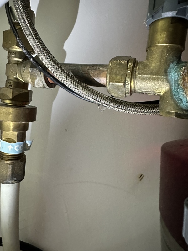 Afbeeldingslocatie: https://tweakers.net/i/tscuVR3UTlIdQyyKSmQgfEI5acs=/x800/filters:strip_icc():strip_exif()/f/image/SYH5ny6TbkDONCERhWbvcML1.jpg?f=fotoalbum_large