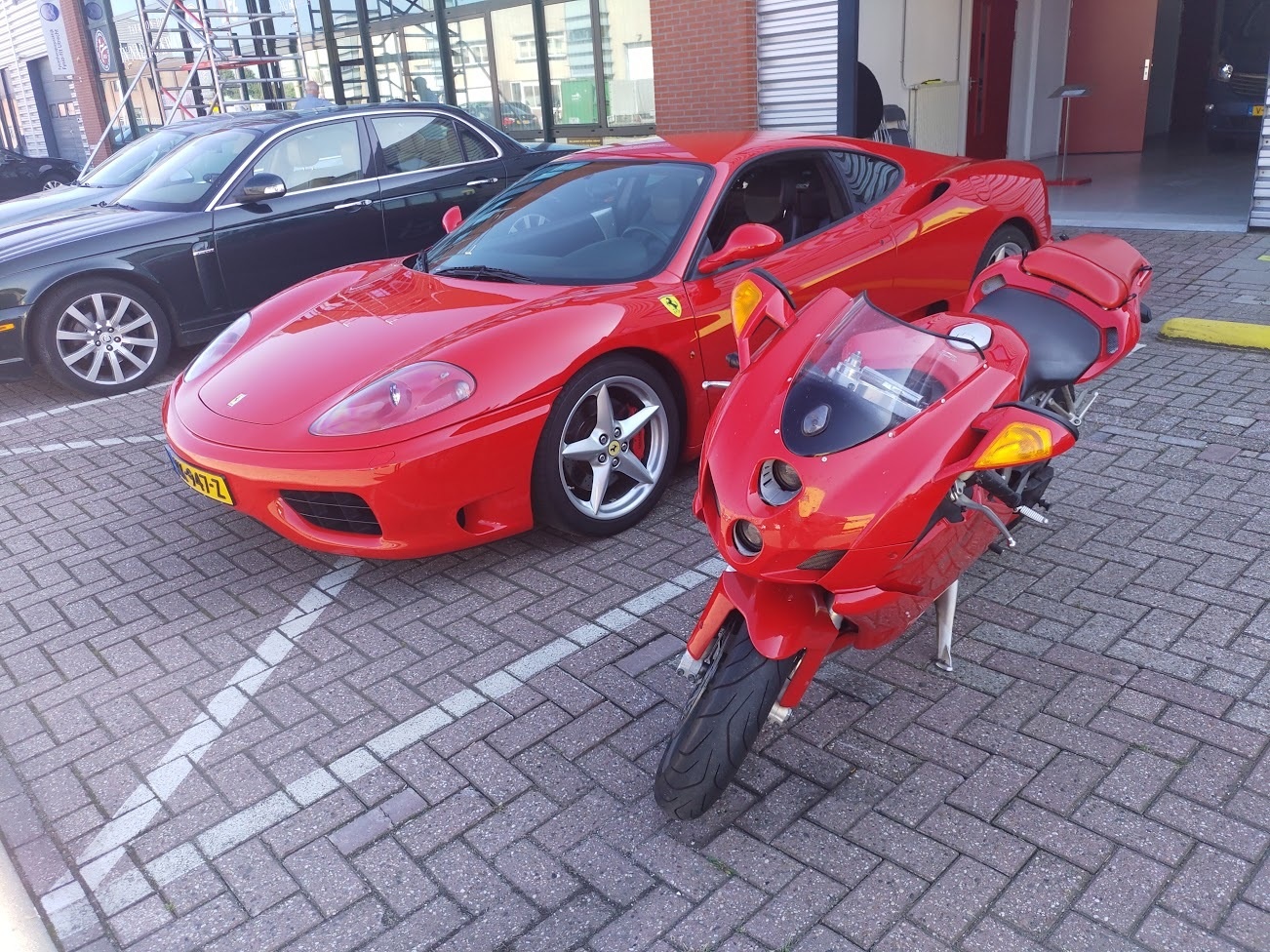 Afbeeldingslocatie: https://tweakers.net/i/twlAC2tYYP8JfLLjIKKSTsCZ1u8=/full-fit-in/4920x3264/filters:max_bytes(3145728):no_upscale():strip_icc():fill(white):strip_exif()/f/image/QXrFMapFgOP2moaIZ1nTAJ0d.jpg?f=user_large