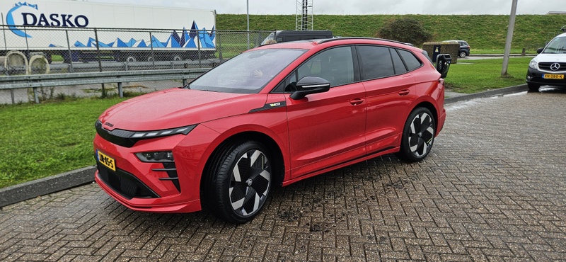 Afbeeldingslocatie: https://tweakers.net/i/tz1GvZmr3OcgNJCBg3TzJsJggj8=/800x/filters:strip_icc():strip_exif()/f/image/TNBtiPA9vMdSdQtbvDbhP2qO.jpg?f=fotoalbum_large