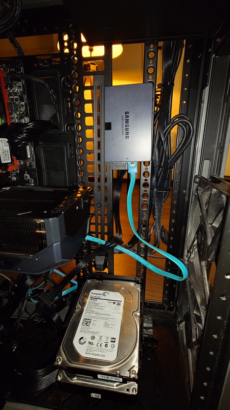 Afbeeldingslocatie: https://tweakers.net/i/u1kkeZ76c1STR32gayXfWaNNrYY=/x800/filters:strip_icc():strip_exif()/f/image/33bNAuBQrDfprMeauSOk2zsM.jpg?f=fotoalbum_large