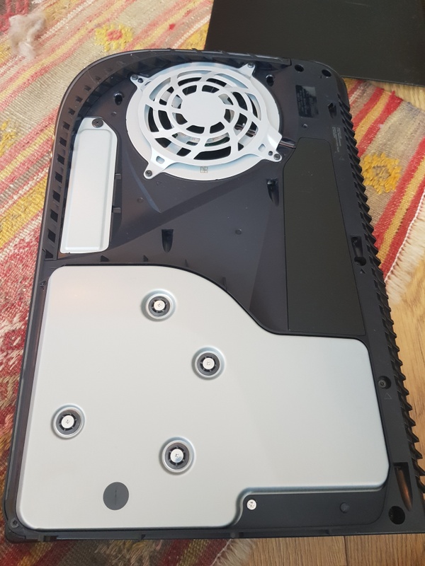 Afbeeldingslocatie: https://tweakers.net/i/uAZFtxIvB9Zvm6_ntRdMl52TLnQ=/x800/filters:strip_icc():strip_exif()/f/image/pYBahyq6WqmgfbR1sL9OFbdb.jpg?f=fotoalbum_large