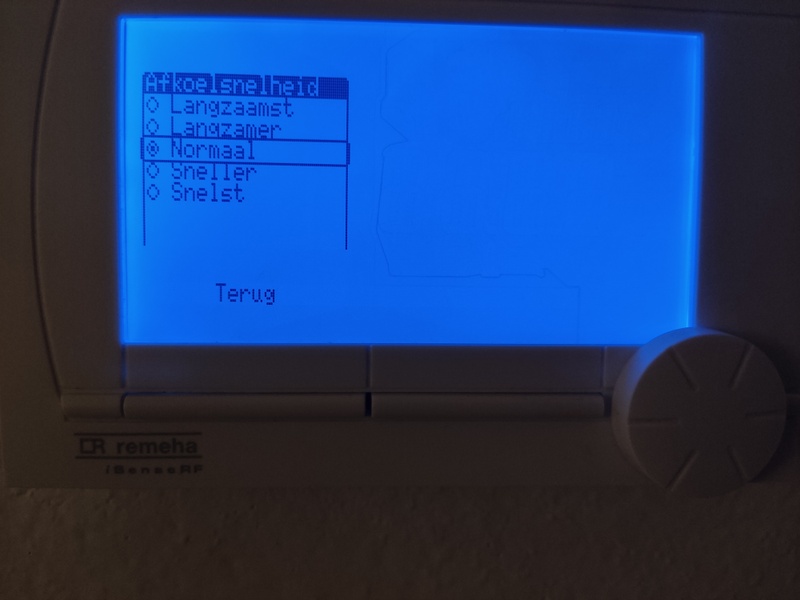 Afbeeldingslocatie: https://tweakers.net/i/uCz1IxifZsYHv-JAwcTrQjSKLbo=/800x/filters:strip_icc():strip_exif()/f/image/sukiATx7ouB1Szd2PBNfgd90.jpg?f=fotoalbum_large
