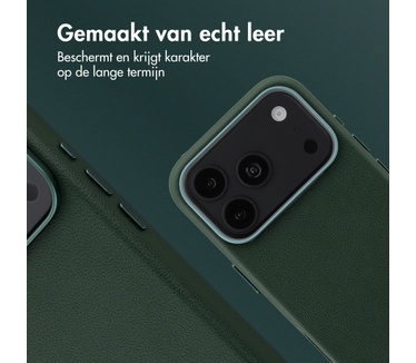 Accezz MagSafe Leather Backcover voor de Apple iPhone 18 Pro / 17 Pro - Cedar Green