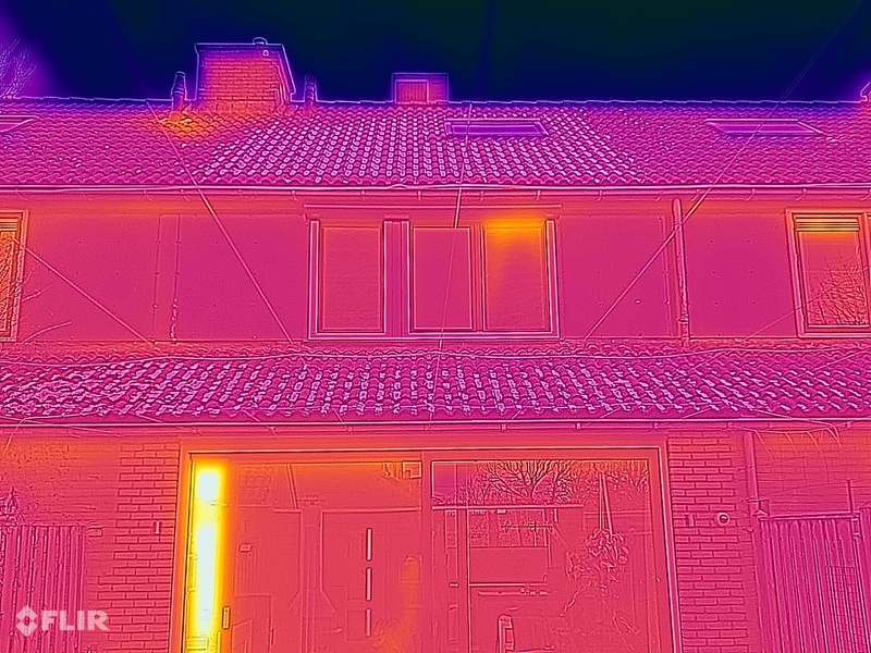 Afbeeldingslocatie: https://tweakers.net/i/uFOYRxGgYONyPiNMHgMzeLW5GZ8=/800x/filters:strip_icc():strip_exif()/f/image/52kLYzXJpsypj2wFt1Z5MrwV.jpg?f=fotoalbum_large