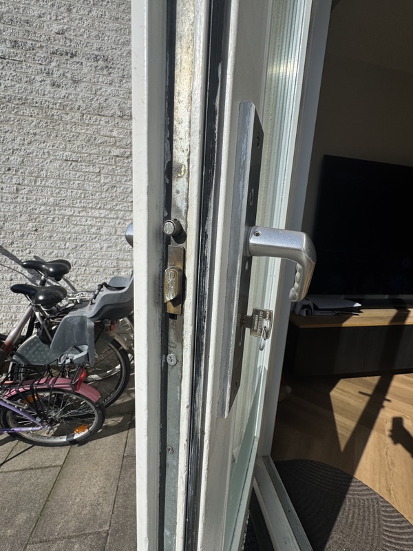 Afbeeldingslocatie: https://tweakers.net/i/uGh7pKP7i5SpA0-fE7rHH34OHHE=/x800/filters:strip_icc():strip_exif()/f/image/SPW8R9mfkhaTtwI3CiMdqiFP.jpg?f=fotoalbum_large