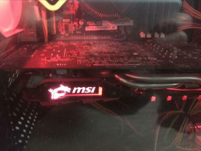 Afbeeldingslocatie: https://tweakers.net/i/uHI5zwEIjRewKL3jE1jHja5FGvU=/full-fit-in/4920x3264/filters:max_bytes(3145728):no_upscale():strip_icc():fill(white):strip_exif()/f/image/mxwvFgGxSqpxbxVvRgaVUpWd.jpg?f=user_large