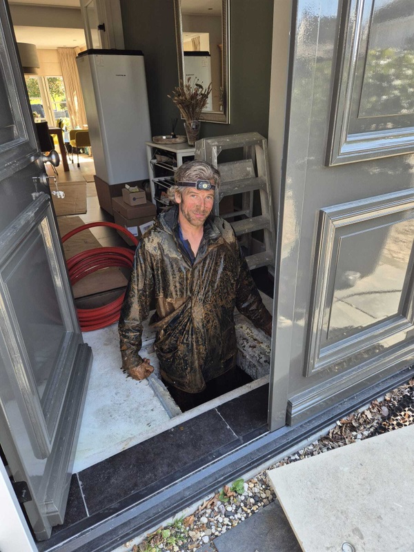 Afbeeldingslocatie: https://tweakers.net/i/uImbQj71CD3hJdi16XdB9NP99_g=/x800/filters:strip_icc():strip_exif()/f/image/ranRTLKC3SSdRIg8acNnPL4R.jpg?f=fotoalbum_large