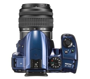 Pentax K-30 + 18-55mm f/3.5-5.6 Blauw