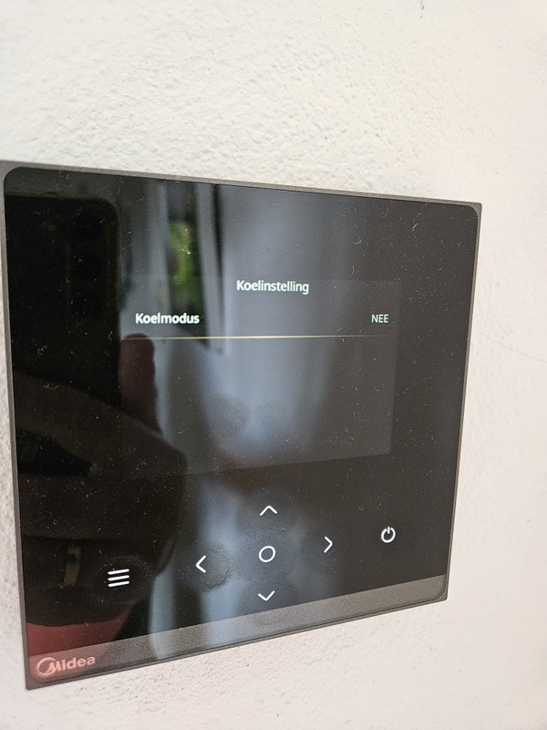 Afbeeldingslocatie: https://tweakers.net/i/uKNUkpsmQB_P85RURZOdrvv_qaA=/x800/filters:strip_icc():strip_exif()/f/image/bJMsY4v3DOUlfdADnJV0tzH8.jpg?f=fotoalbum_large
