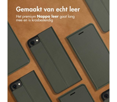 Accezz Premium Leather Slim Bookcase iPhone SE (2022 / 2020) / 8 / 7 / 6(s) - Groen