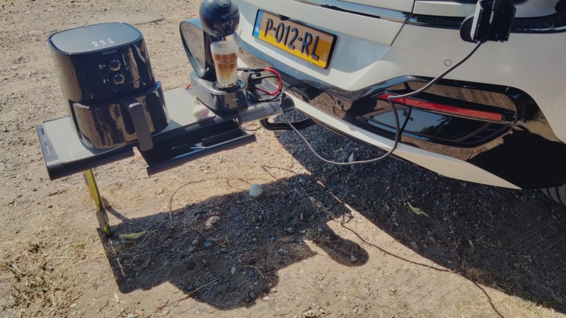 Afbeeldingslocatie: https://tweakers.net/i/uMnI0f0EweKfw_P5sWtgPonqtV0=/800x/filters:strip_icc():strip_exif()/f/image/ATRr9oN9KHuQ4Nw3rSEEHLHD.jpg?f=fotoalbum_large