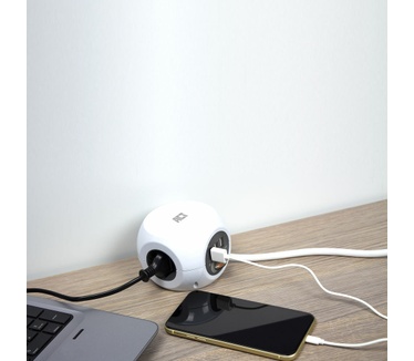 ACT AC2405 - Stekkerdoos Kubus 3-USB Wit