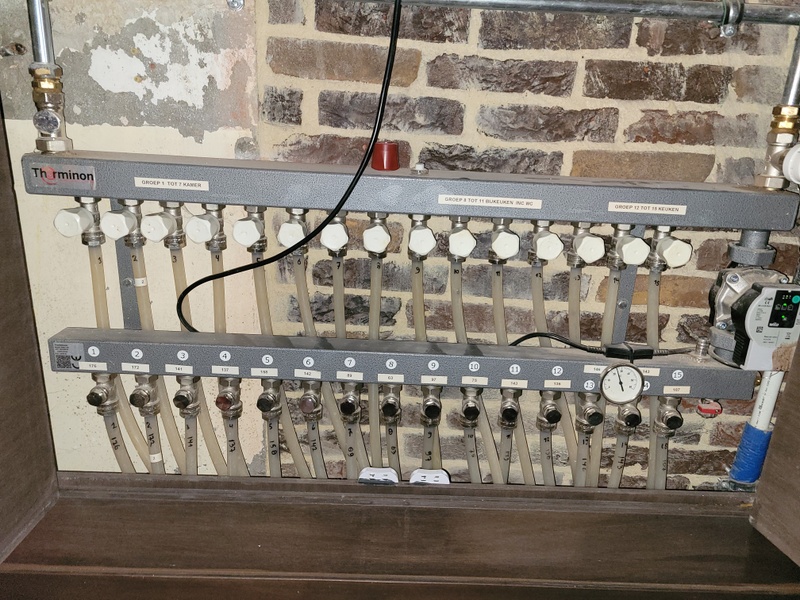 Afbeeldingslocatie: https://tweakers.net/i/uOBPk2a227Yfvgfy4NUDVZZ03oI=/800x/filters:strip_icc():strip_exif()/f/image/EwLX4lJWxhoWHlNfq34RdsAE.jpg?f=fotoalbum_large