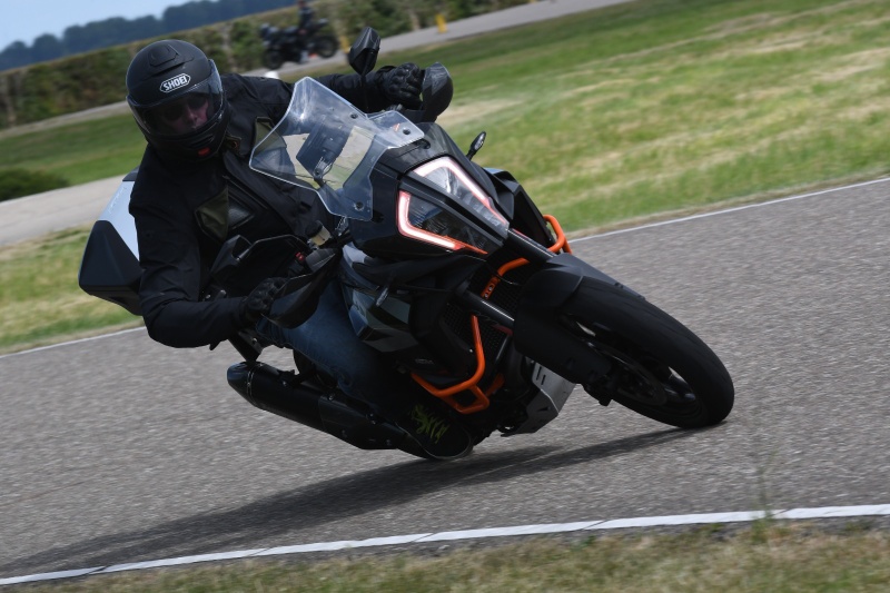 Afbeeldingslocatie: https://tweakers.net/i/uODwyP1gqoU6T0UcYDbFZvBnkEM=/800x/filters:strip_icc():strip_exif()/f/image/tlhV2McwpPnubDgmdk5Fn6xA.jpg?f=fotoalbum_large