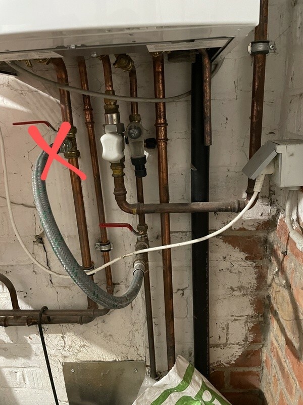 Afbeeldingslocatie: https://tweakers.net/i/uOUfDQGLJm3zzGR5jgymFwXs2uA=/full-fit-in/4920x3264/filters:max_bytes(3145728):no_upscale():strip_icc():fill(white):strip_exif()/f/image/MQ23UzoPtT6JveVwwHW2Qzc0.jpg?f=user_large