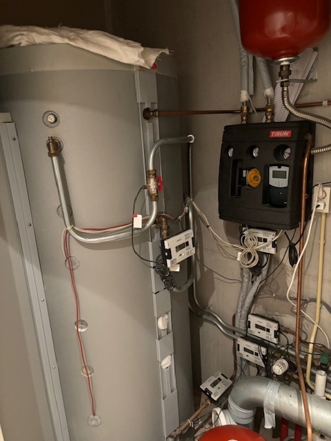 Afbeeldingslocatie: https://tweakers.net/i/uQ5iFNqC9ALbfxoEs8txSY0AeaI=/full-fit-in/4920x3264/filters:max_bytes(3145728):no_upscale():strip_icc():fill(white):strip_exif()/f/image/JkQh1FoFE9kO2O8Ihx3G5RiZ.jpg?f=user_large