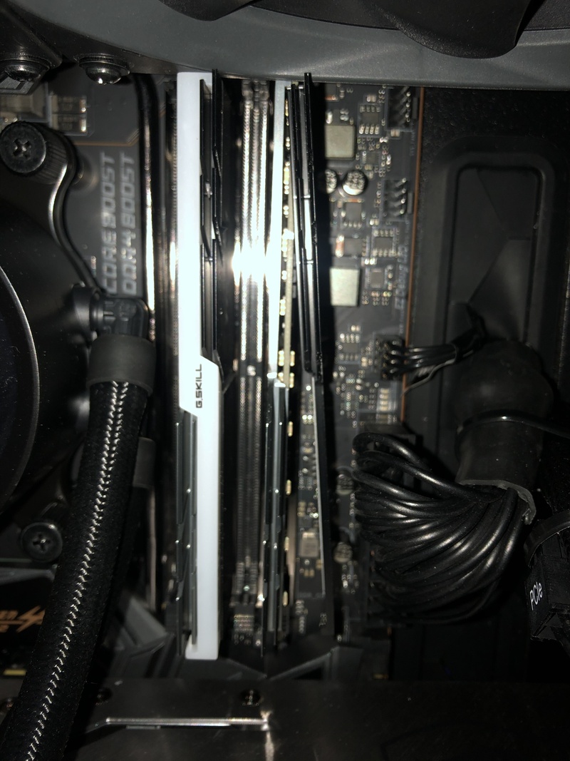 Afbeeldingslocatie: https://tweakers.net/i/uR3PKg84m3PPl6aOkbKYxyNBQns=/800x/filters:strip_icc():strip_exif()/f/image/RXreAcow15wQDfTvCTmHv1JN.jpg?f=fotoalbum_large