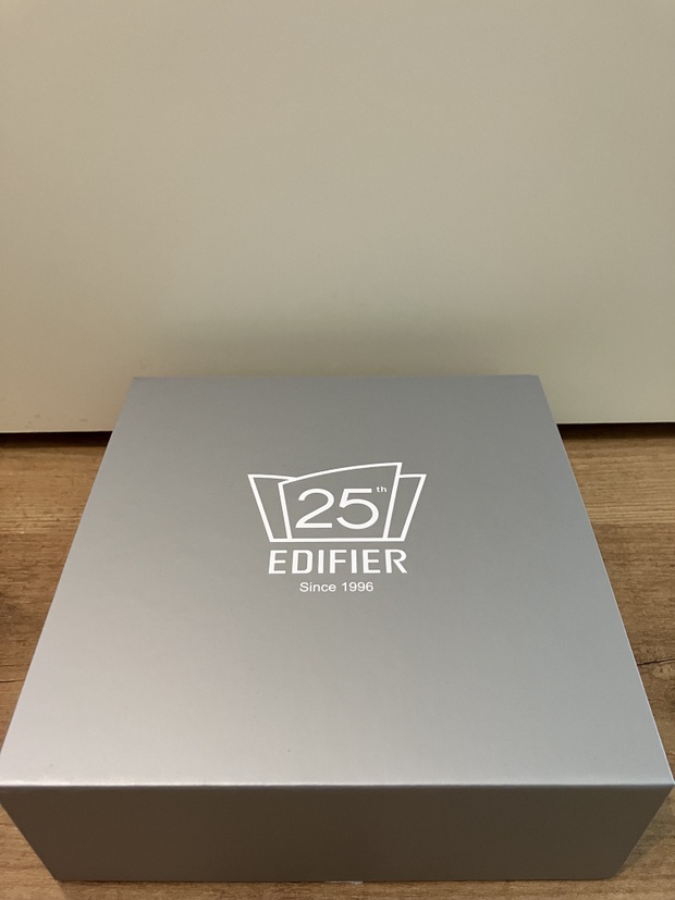 Afbeeldingslocatie: https://tweakers.net/i/uZyKtNLxAejIKCQV3I1xJqpXZvc=/620x/filters:strip_icc():strip_exif()/m/97121/1Op2IKz2NIf7KBrjcB7mdlaAfFtMotZwZ5YcedrIIIh9YifZmH.jpeg?f=620xauto