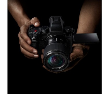 Panasonic S5 II X + 24-105 mm F/4