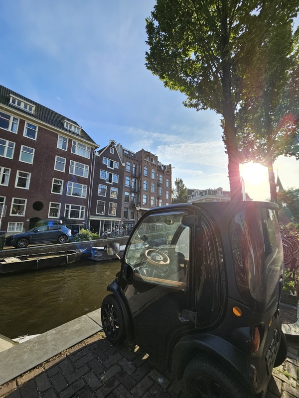 Afbeeldingslocatie: https://tweakers.net/i/ucHZ150hA-dpA6j7Qpa7YScoFGs=/x800/filters:strip_icc():strip_exif()/f/image/k1enkwx2UGT8GW4s5owdPBdp.jpg?f=fotoalbum_large