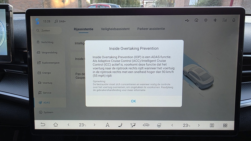 Afbeeldingslocatie: https://tweakers.net/i/ugUIiTEXLQ0W2ceq0BA9GBt9d44=/800x/filters:strip_icc():strip_exif()/f/image/FBSZqYVfa3HY1jtjDi8mN8la.jpg?f=fotoalbum_large