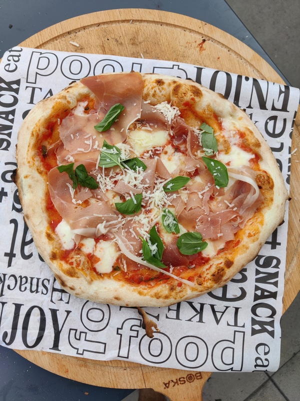 Afbeeldingslocatie: https://tweakers.net/i/ukFrOth3tZlFFT8GidVuJCFPjlw=/x800/filters:strip_icc():strip_exif()/f/image/XsmNm16lqJ4A0x30v2E2CdG7.jpg?f=fotoalbum_large