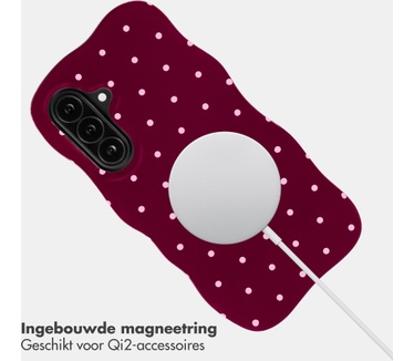Selencia Vivid Wavy Backcover met MagSafe voor de Samsung Galaxy A37 (5G) - Happy Dots Burgundy
