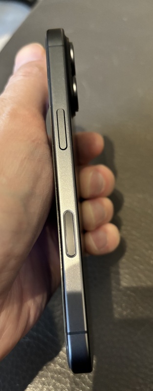 Afbeeldingslocatie: https://tweakers.net/i/uoQjnTcNoWwWprNGeB-A9fO4jmc=/x800/filters:strip_icc():strip_exif()/f/image/3R622OzXN8GUoQEhEBIPwCUa.jpg?f=fotoalbum_large