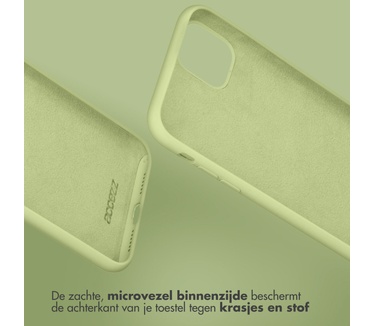 Accezz Liquid Silicone Backcover iPhone 15 - Groen