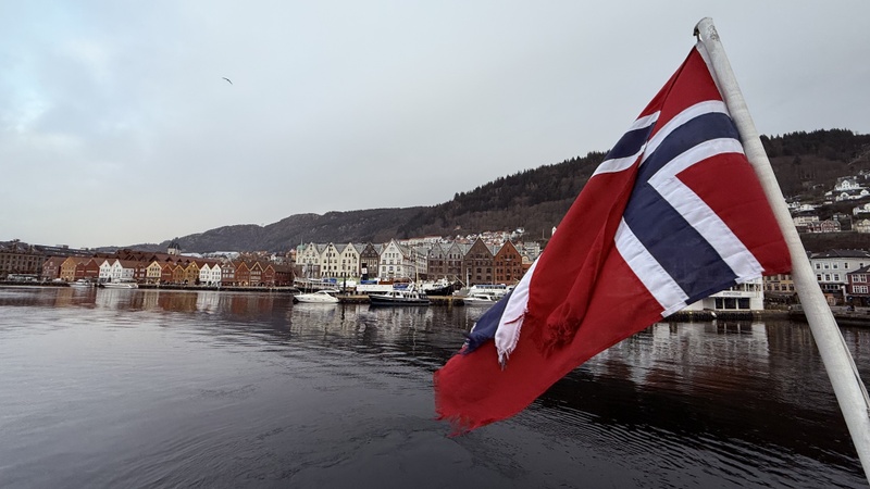 Afbeeldingslocatie: https://tweakers.net/i/uvq_JIaZ4nHKOIHXnFOV7IuDfQQ=/800x/filters:strip_icc():strip_exif()/f/image/5RNceXIIwPOEHgWFVTW7OkfI.jpg?f=fotoalbum_large