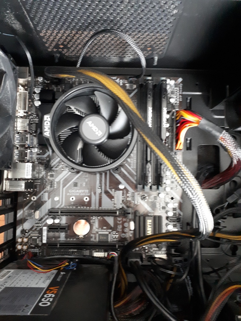 Afbeeldingslocatie: https://tweakers.net/i/uws2r3-Su7UsduhEmsbhFccjbgk=/800x/filters:strip_icc():strip_exif()/f/image/hwsOqy3N8MhS1vHDmOjw9mhs.jpg?f=fotoalbum_large