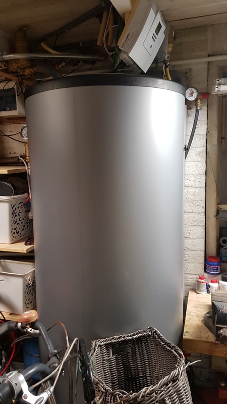 Afbeeldingslocatie: https://tweakers.net/i/v1Y31pTD-MoLa6X-v8DG9mip3KI=/x800/filters:strip_icc():strip_exif()/f/image/G9v0oIERZVyQzXeHUWhSizCU.jpg?f=fotoalbum_large