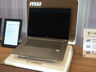 MSI Prestige N16 Flip AI+