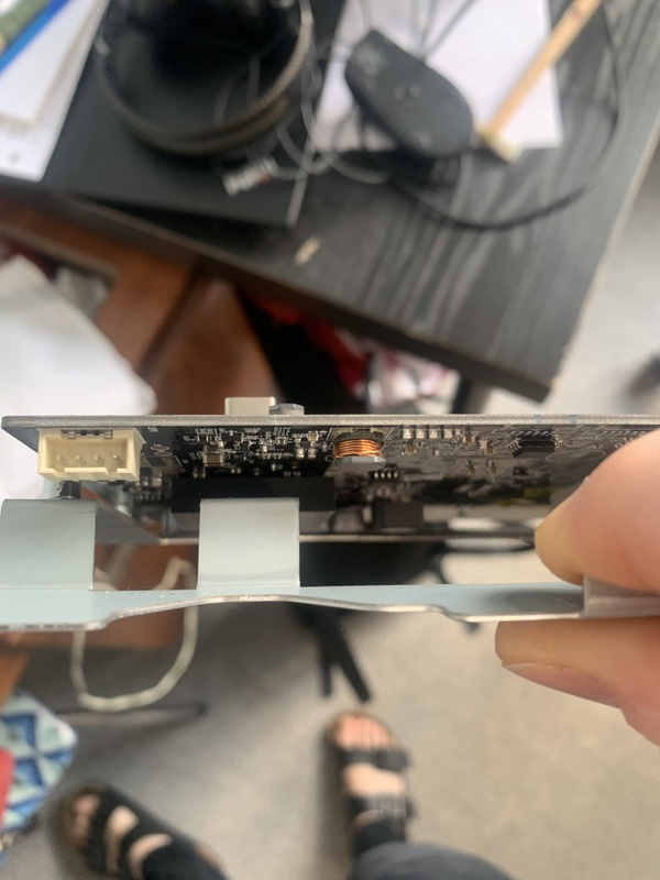 Afbeeldingslocatie: https://tweakers.net/i/v3XRrLEi9kCUR7kBunGfHS039cE=/x800/filters:strip_icc():strip_exif()/f/image/EGahIMXLMoWhlfcdU3F5Nhqn.jpg?f=fotoalbum_large