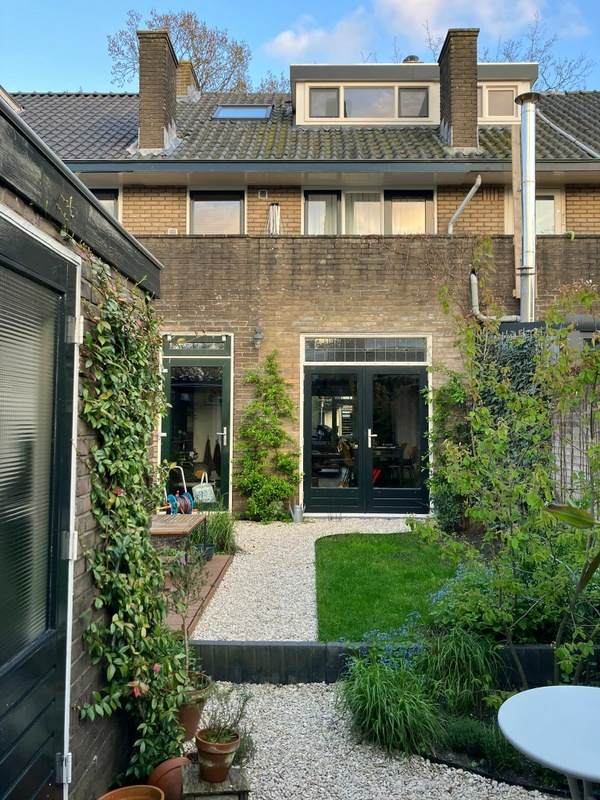 Afbeeldingslocatie: https://tweakers.net/i/v4k3Tnr4vjzXRajQc7CN0NUnX-k=/x800/filters:strip_icc():strip_exif()/f/image/8LBMcd3uI338KaMv3Bs6HD9g.jpg?f=fotoalbum_large