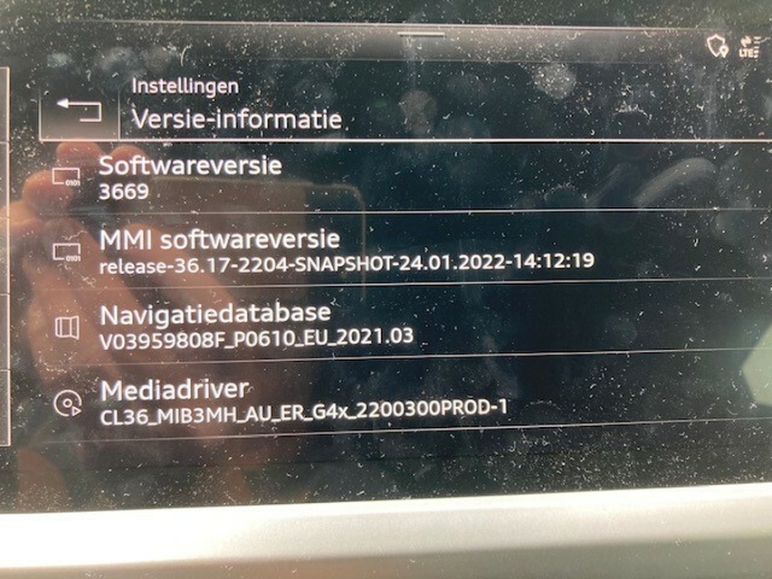 Afbeeldingslocatie: https://tweakers.net/i/v5cyclLeCUN8-wI-cV8ZjRmdAGk=/full-fit-in/4920x3264/filters:max_bytes(3145728):no_upscale():strip_icc():fill(white):strip_exif()/f/image/Y7m96U7gxcDyhSMip7xJyYFI.jpg?f=user_large