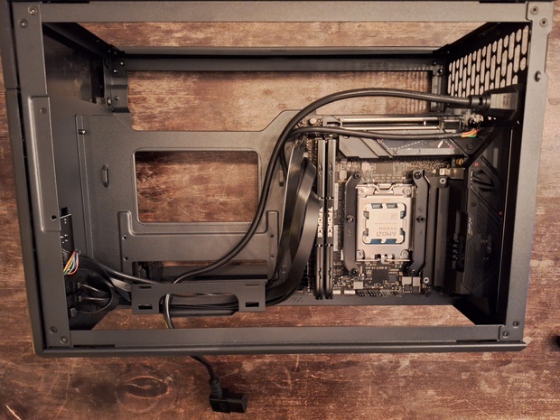 Afbeeldingslocatie: https://tweakers.net/i/vAfQ-5r6WAA431zAmax11Ub8Pa4=/620x/filters:strip_icc():strip_exif()/m/2271134/1VHvWz1s8HAEU9QdXnT9OJA7bedoURdTl36bsWIcmSNS0ASJOB.jpeg?f=620xauto