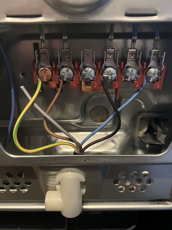 Afbeeldingslocatie: https://tweakers.net/i/vDAE3pW0it6m3MUdP_8wRfuwKT0=/x800/filters:strip_icc():strip_exif()/f/image/4GRCQ0Qx8R2XFZTqX2Ffumqj.jpg?f=fotoalbum_large