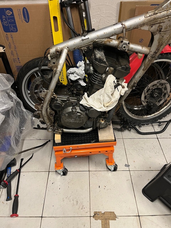 Afbeeldingslocatie: https://tweakers.net/i/vDhtw86fuqK1nuhCDrh7QgXmE88=/x800/filters:strip_icc():strip_exif()/f/image/0qO4BxYDBi2tPEJuAW7aKI71.jpg?f=fotoalbum_large