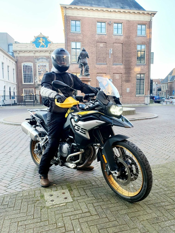 Afbeeldingslocatie: https://tweakers.net/i/vJo2C99wCVLmCu1eSpi2N_0zWk0=/x800/filters:strip_icc():strip_exif()/f/image/9H29UJW8ga5GTHoUc45XSQ3e.jpg?f=fotoalbum_large