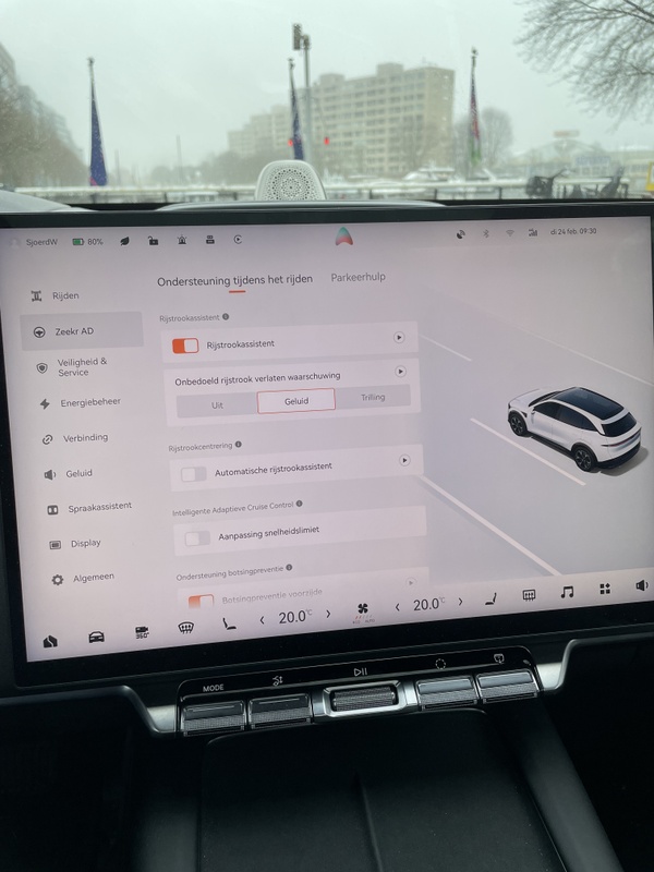 Afbeeldingslocatie: https://tweakers.net/i/vLBxFI8_TAUHzoj18i9L_ZFX3lo=/x800/filters:strip_icc():strip_exif()/f/image/pNYo8xqlnWunKPE1zeWNcEki.jpg?f=fotoalbum_large