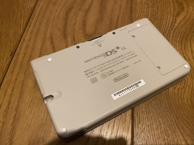 Afbeeldingslocatie: https://tweakers.net/i/vLG4dfshBppAf_ObReeTd9soKC4=/800x/filters:strip_icc():strip_exif()/f/image/RlolRfyk1JKa30FjF5vV3bd1.jpg?f=fotoalbum_large