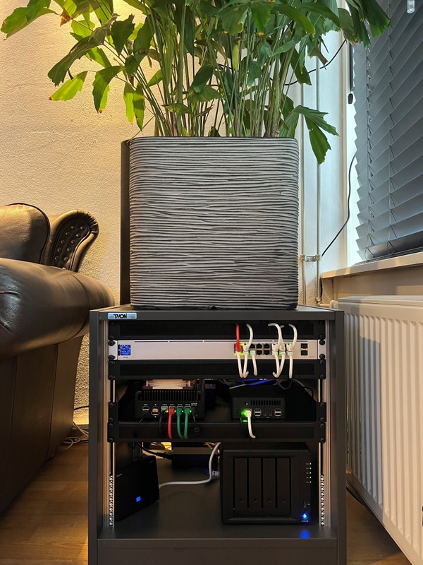 Afbeeldingslocatie: https://tweakers.net/i/vM8L0vvoqdffTAR4RkjSuYvUuOg=/x800/filters:strip_icc():strip_exif()/f/image/z0Z6BAsm0XErGjHomEteJwP8.jpg?f=fotoalbum_large