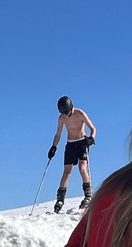 Afbeeldingslocatie: https://tweakers.net/i/vOBcd0nJX703KT6vq4gXiBzzfwI=/x800/filters:strip_icc():strip_exif()/f/image/e4B1T8QREbDjacDhPkTdSGI5.jpg?f=fotoalbum_large