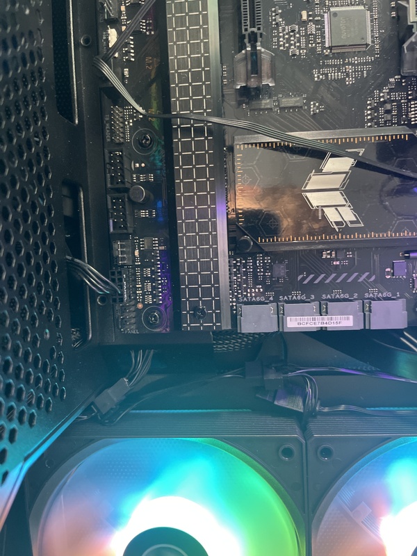 Afbeeldingslocatie: https://tweakers.net/i/vOfZWsyztPw3D6SeoAihtlUfaRc=/x800/filters:strip_icc():strip_exif()/f/image/cw8Zs9OsIZZxLXnT9LPKGVGL.jpg?f=fotoalbum_large