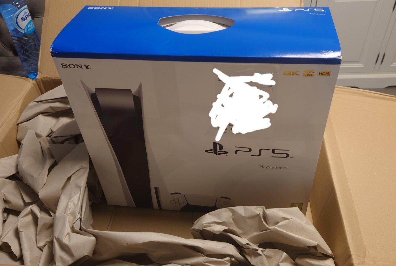 Afbeeldingslocatie: https://tweakers.net/i/vRXB_uNfcxHNnUuzk0qvp2c4XYY=/full-fit-in/4920x3264/filters:max_bytes(3145728):no_upscale():strip_icc():fill(white):strip_exif()/f/image/LtcndiTiDNYKTM3qiGBLX66X.jpg?f=user_large