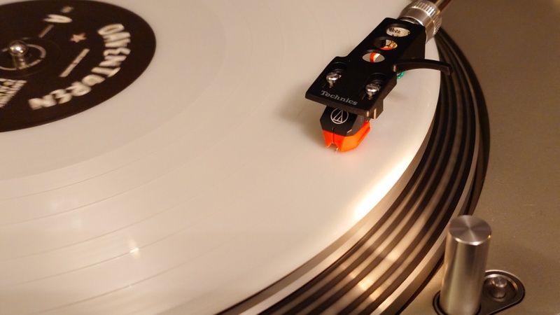 Afbeeldingslocatie: https://tweakers.net/i/vi13UvelWBOAZUgRmSQmchvbtA4=/800x/filters:strip_icc():strip_exif()/f/image/WWAAd15Qd2SP67iNdBWqLxaQ.jpg?f=fotoalbum_large