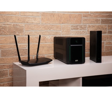 APC Back-UPS BVX1600LI Noodstroomvoeding - 1600VA, 6x C13